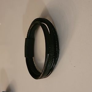 NWOT LEATHER BRACELET